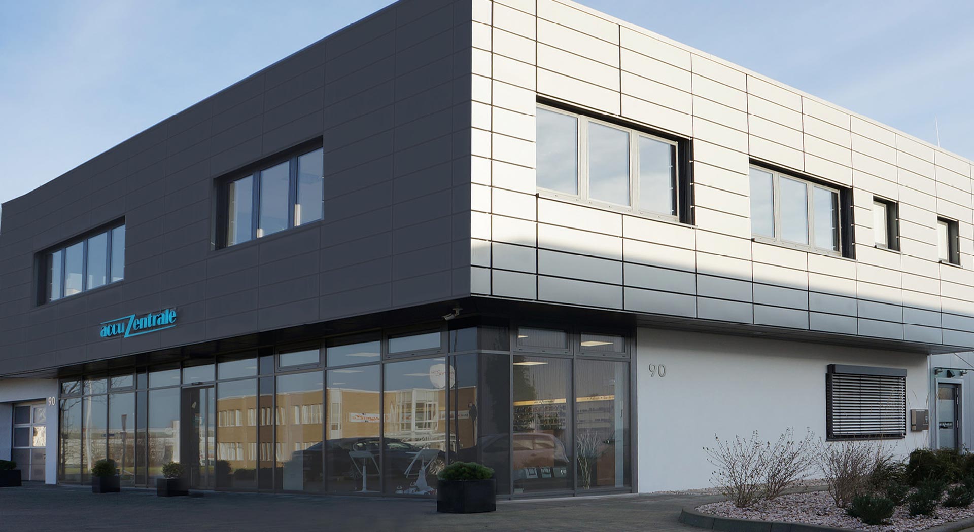 wm-projekt-referenz-accuzentrale-gera-01